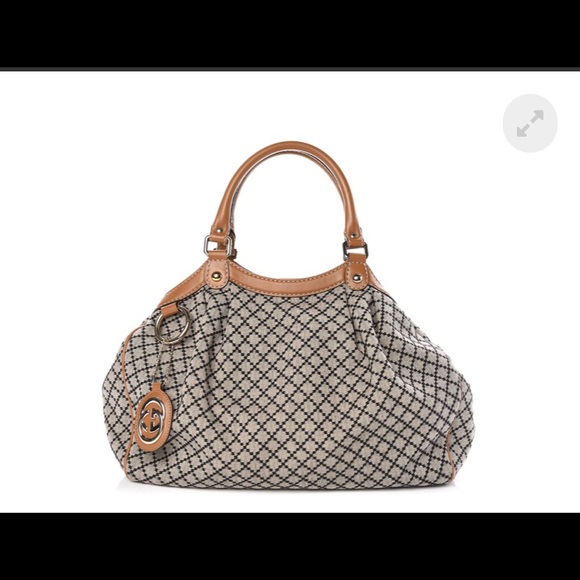 💞Super chic Gucci Diamanté 💞 - Picture 1 of 3